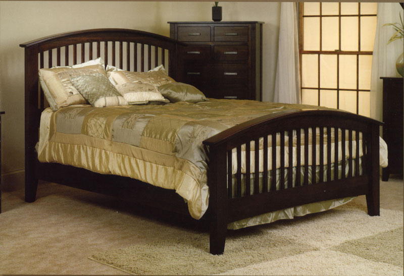Cambrai Bed with Arched Footboard