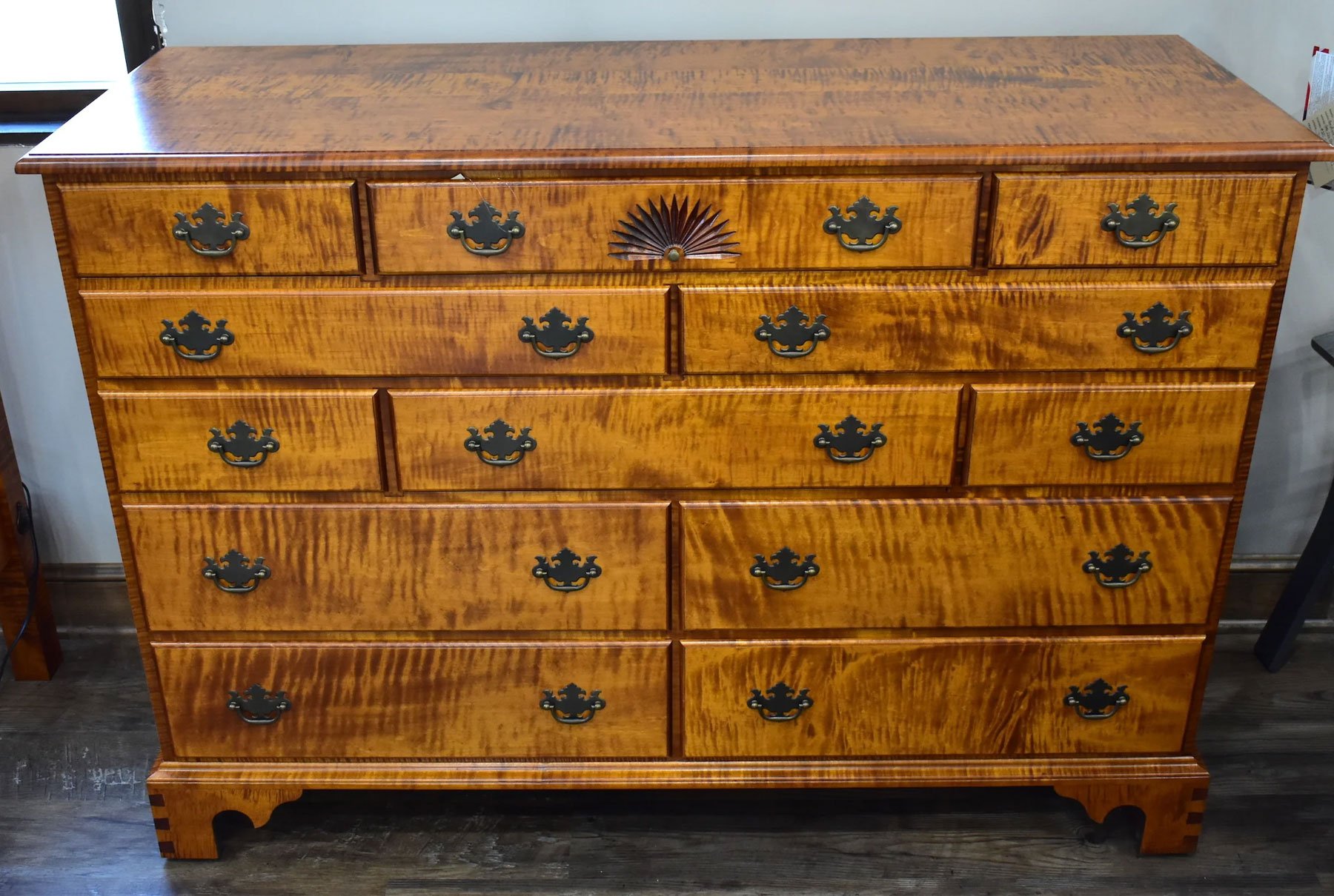 Treharn Mule Chest with Dovetail Bracket Feet in Tiger Maple