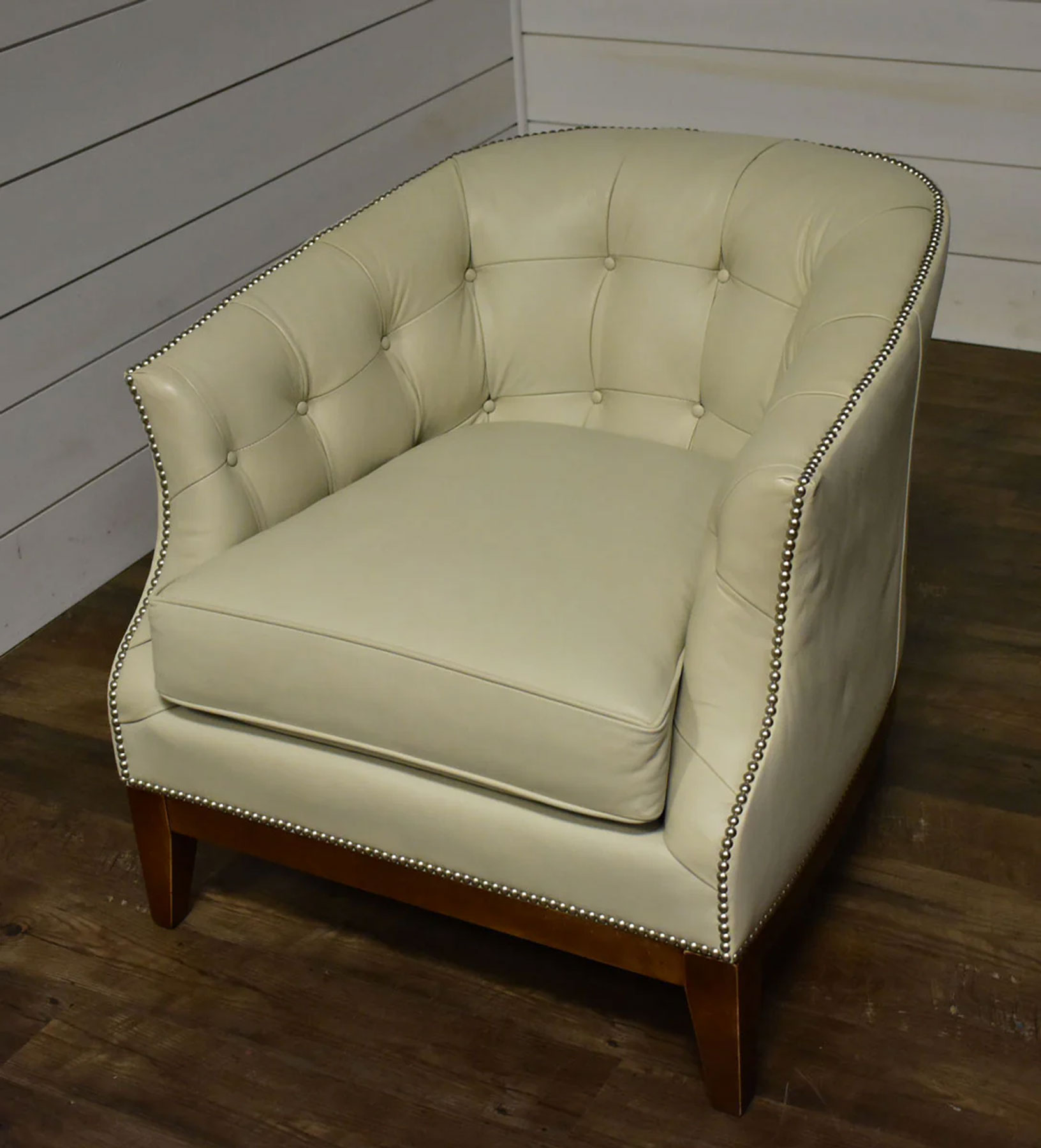 Leathercraft 1612 Alexander Chair in Leisure Winterized Leather