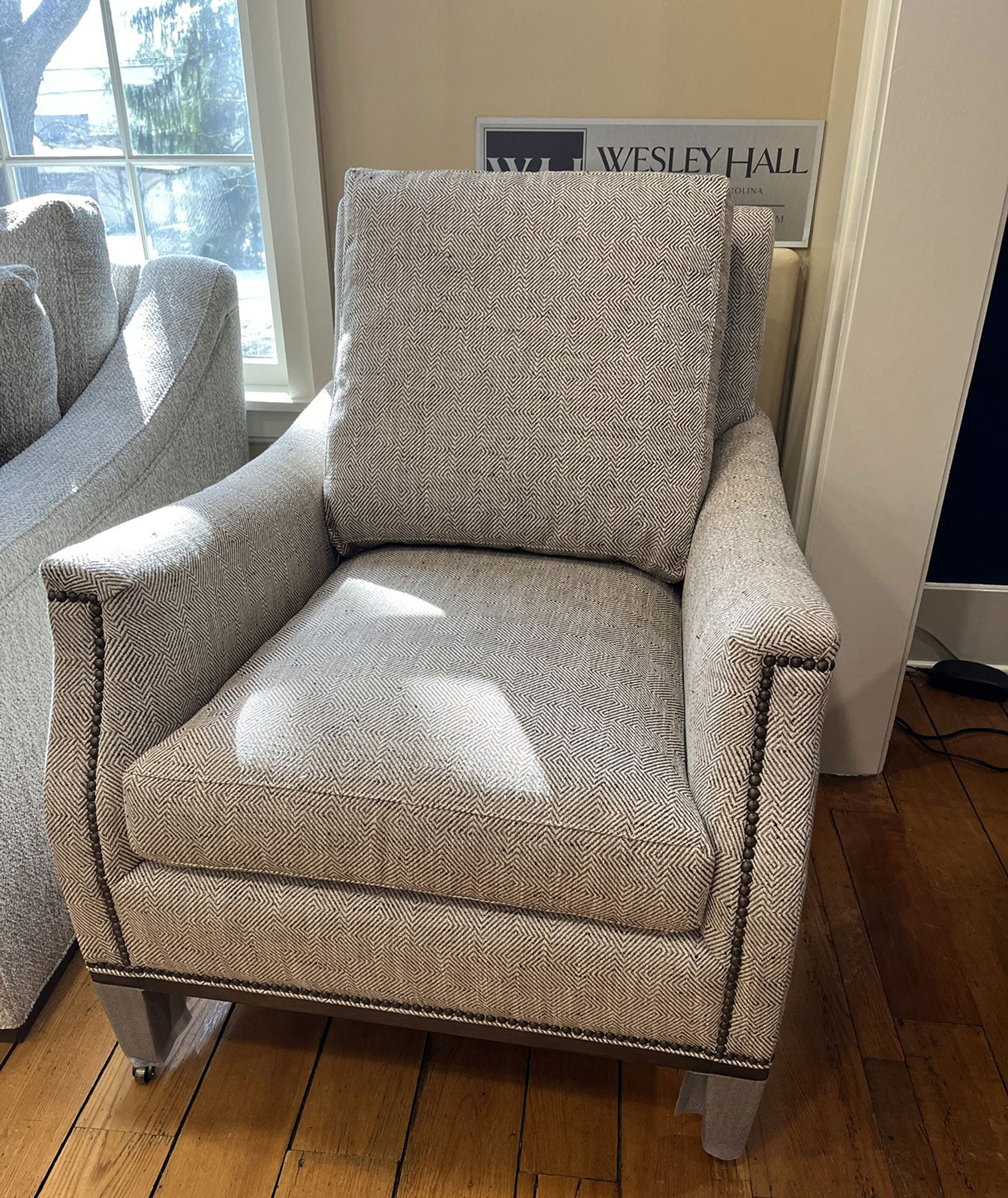Wesley Hall 542 Galvin Lounge Chair in Belfast Cocoa Fabric