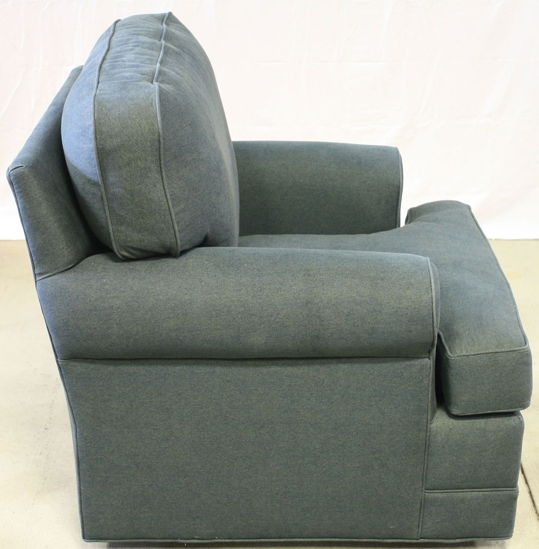 Temple Tailor Made Swivel Chair in Levi Midnight Fabric