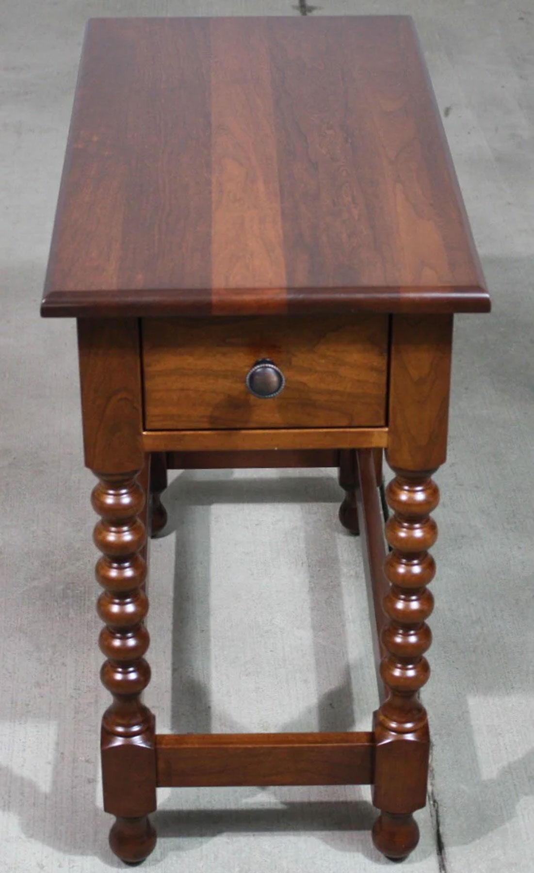 Chester Chairside End Table in Cherry