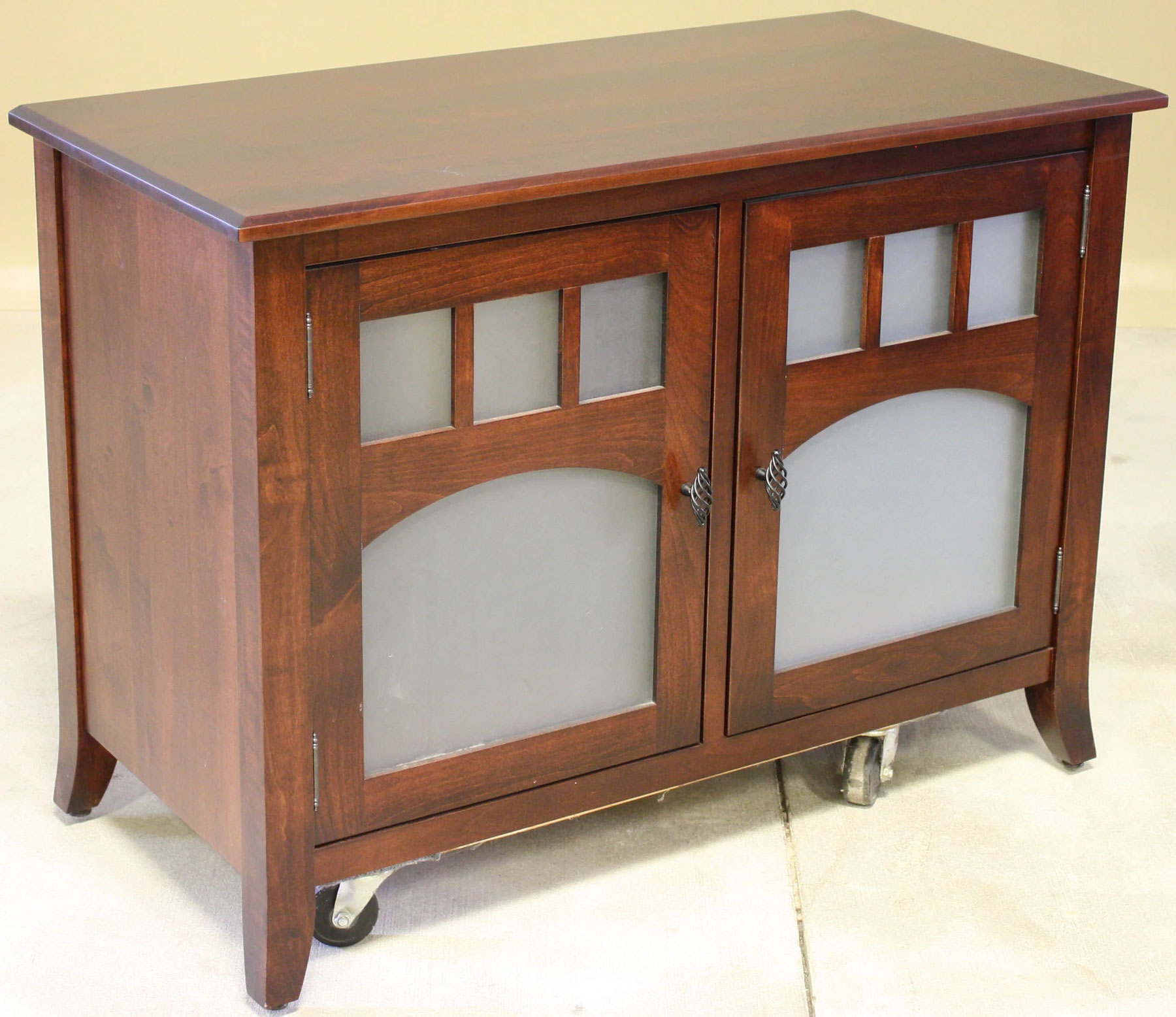 Old World #42N TV Stand in Brown Maple