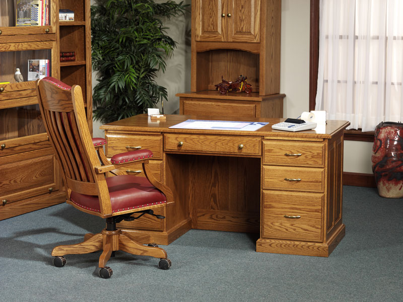 Highland Executive Desk