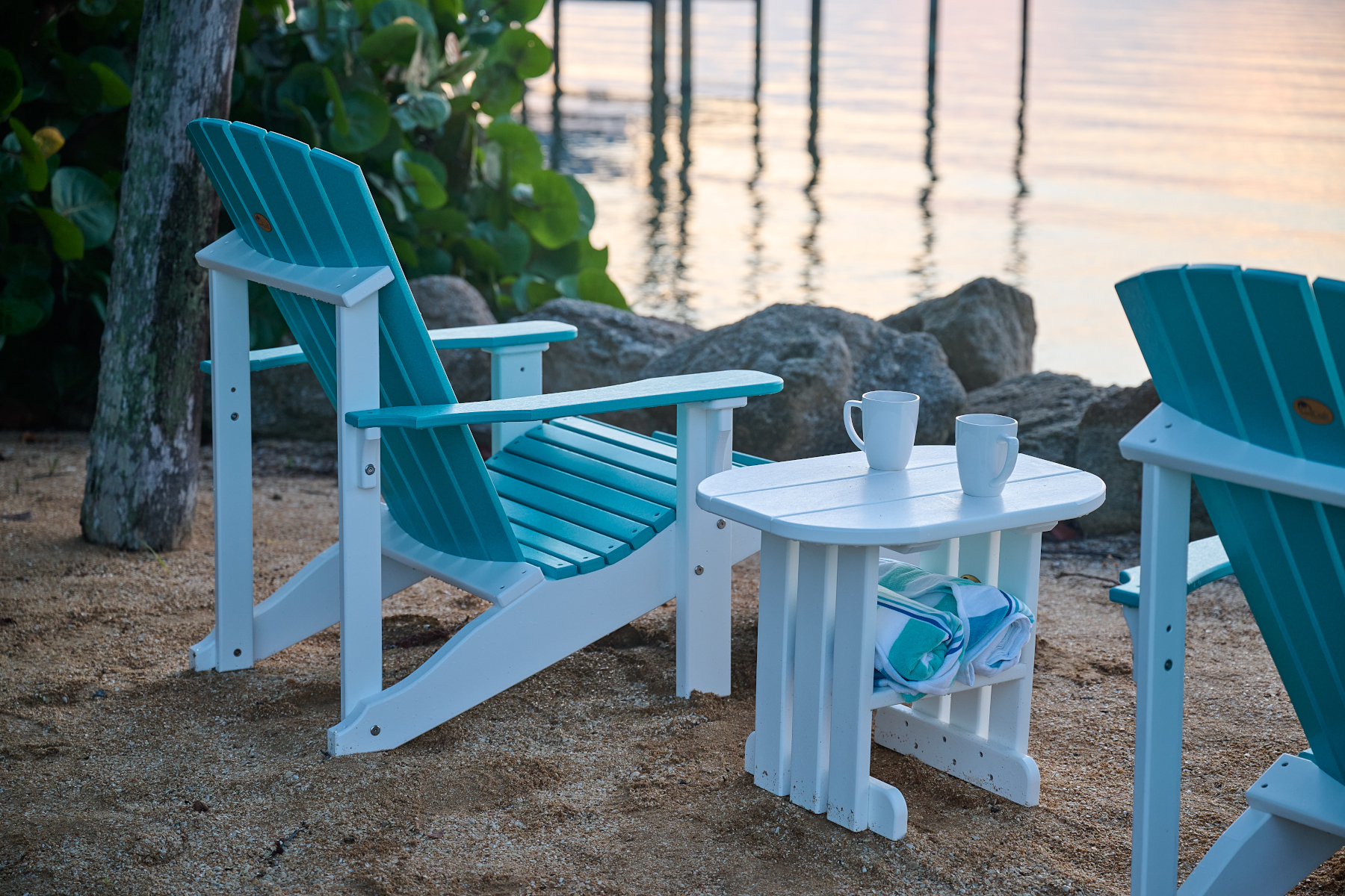 Poly End Table in White
