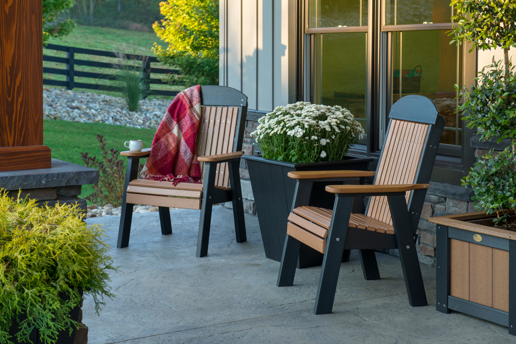 2' Classic Poly Bench in Cedar & Black