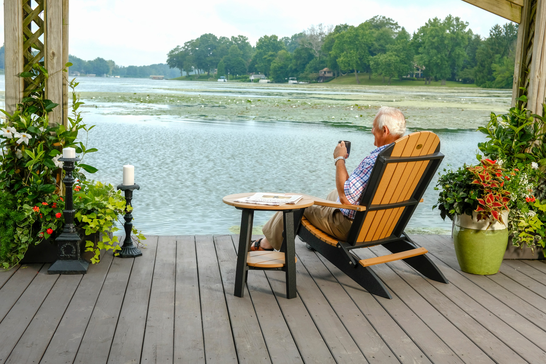 Poly Folding Adirondack Chair in Cedar & Black