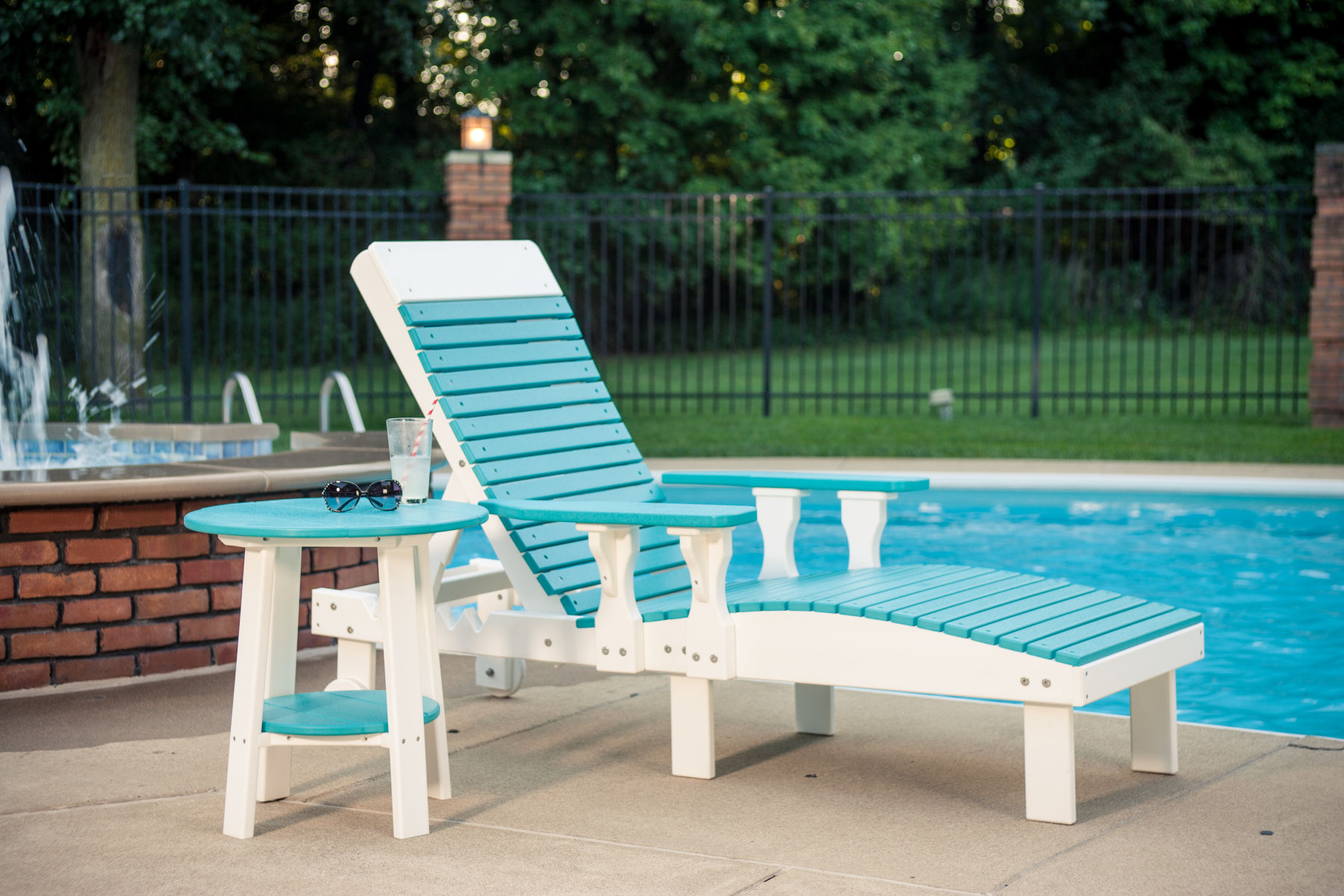 Poly Lounge Chair in Aruba Blue & White