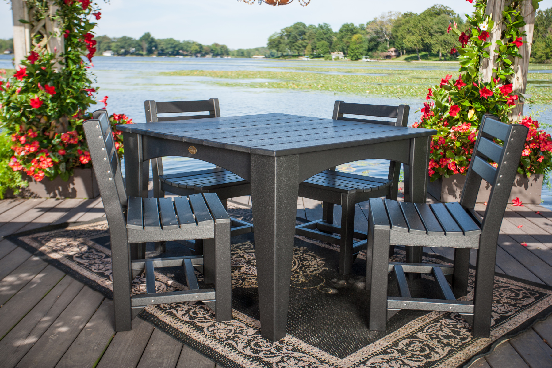 44" Island Dining Table Set in Black