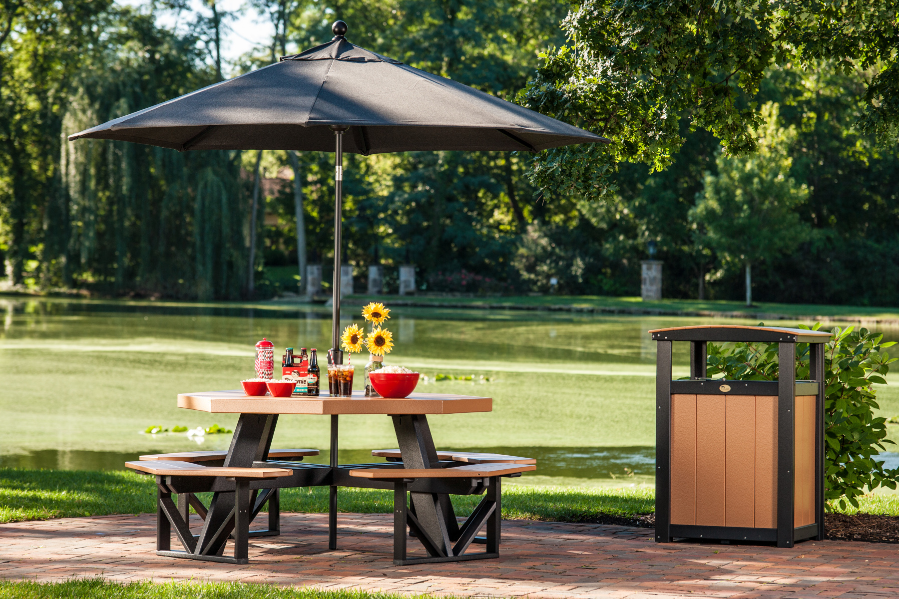 Octagonal Poly Picnic Table  in Cedar & Black