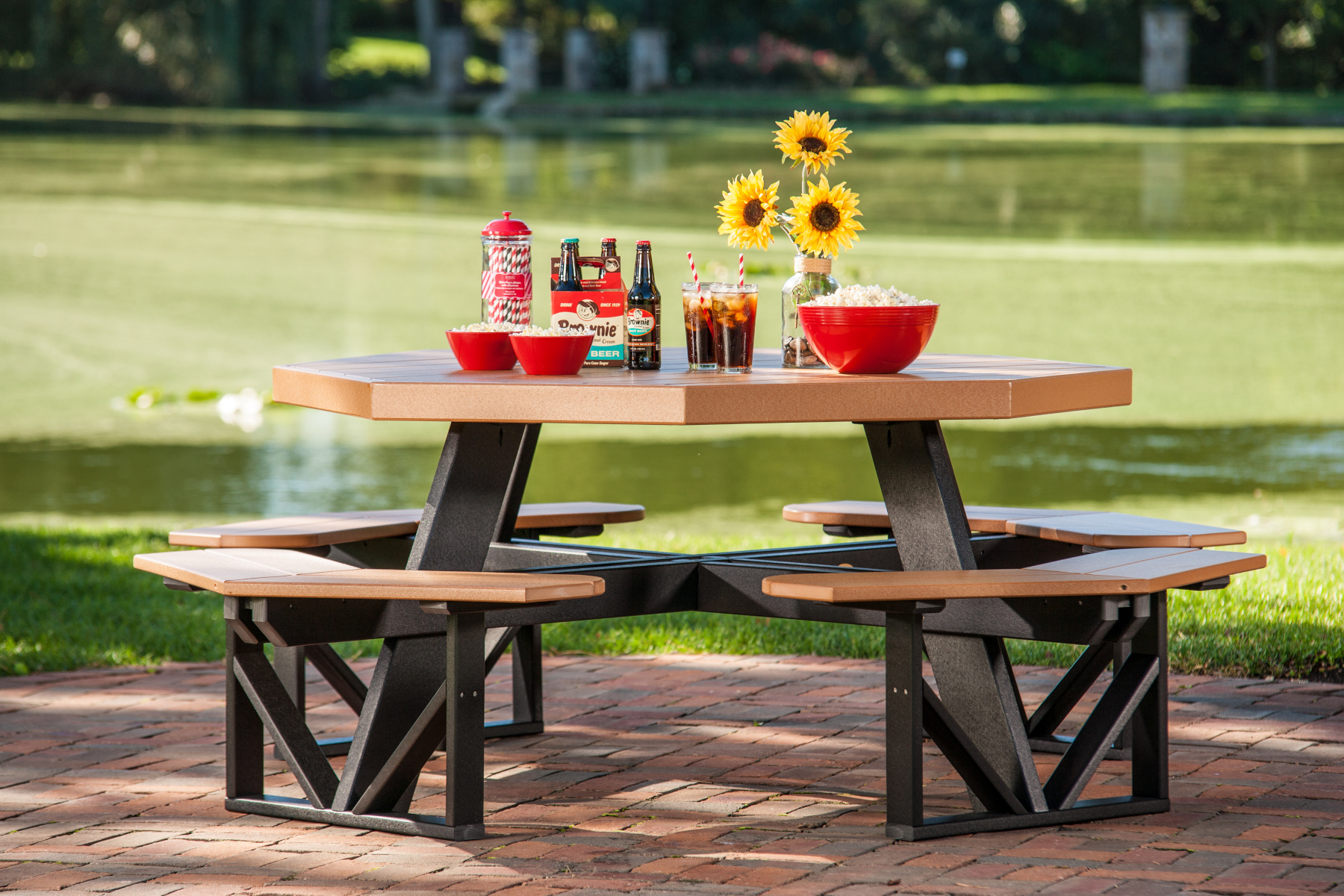 Octagonal Poly Picnic Table  in Cedar & Black