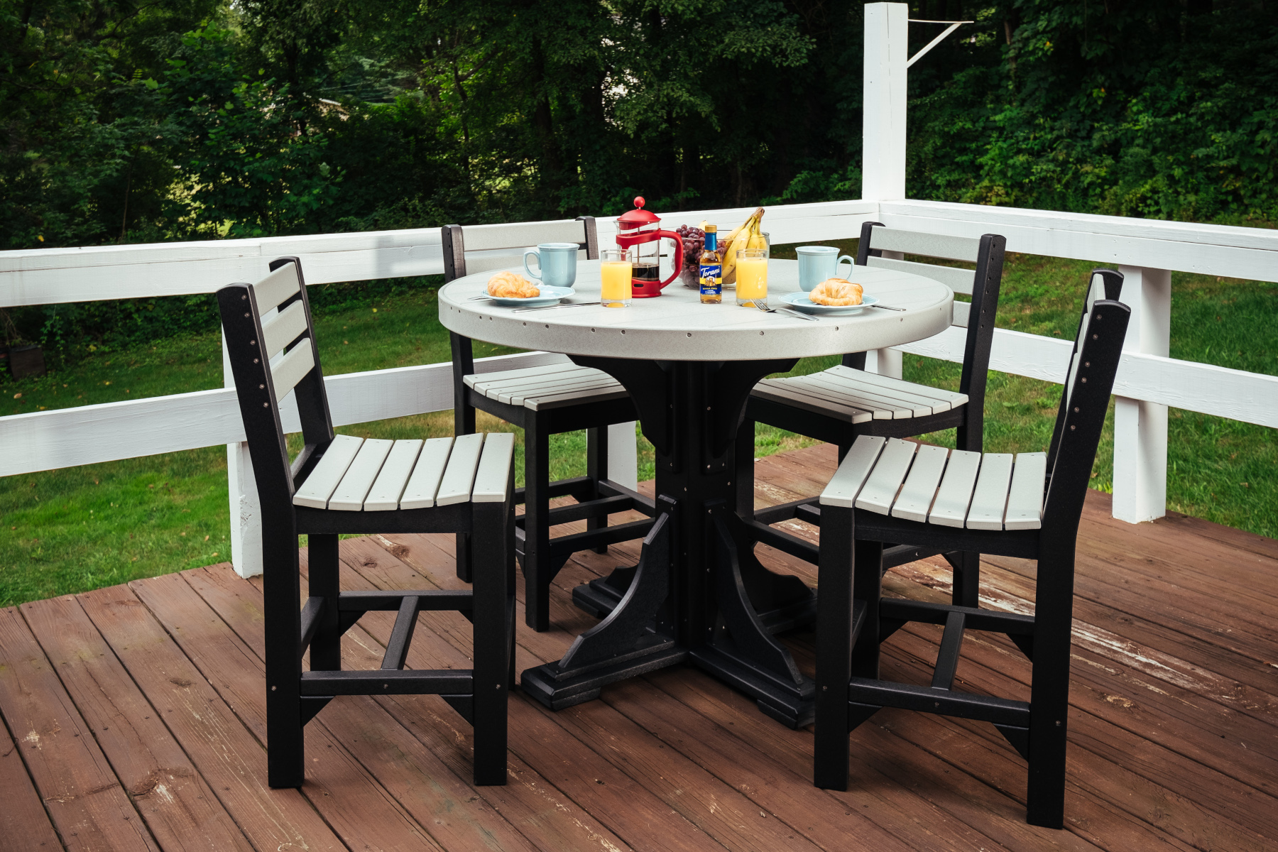 4' Round Poly Table Set in Dove Gray & Black