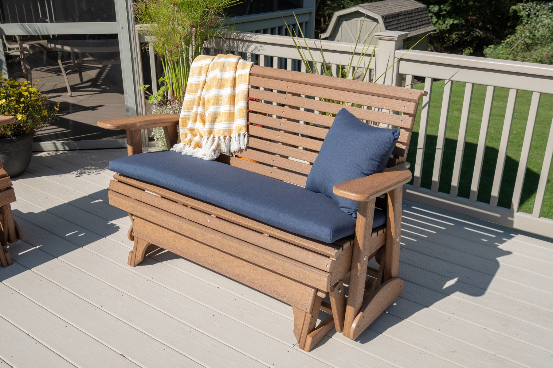 4' Plain Poly Glider in Antique Mahogany