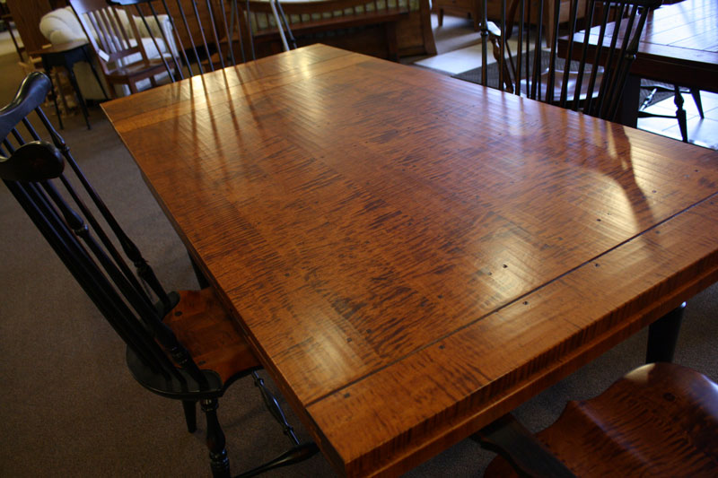 Gladstone Draw-Leaf Table