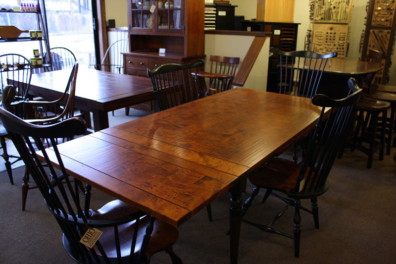 Gladstone Draw-Leaf Table
