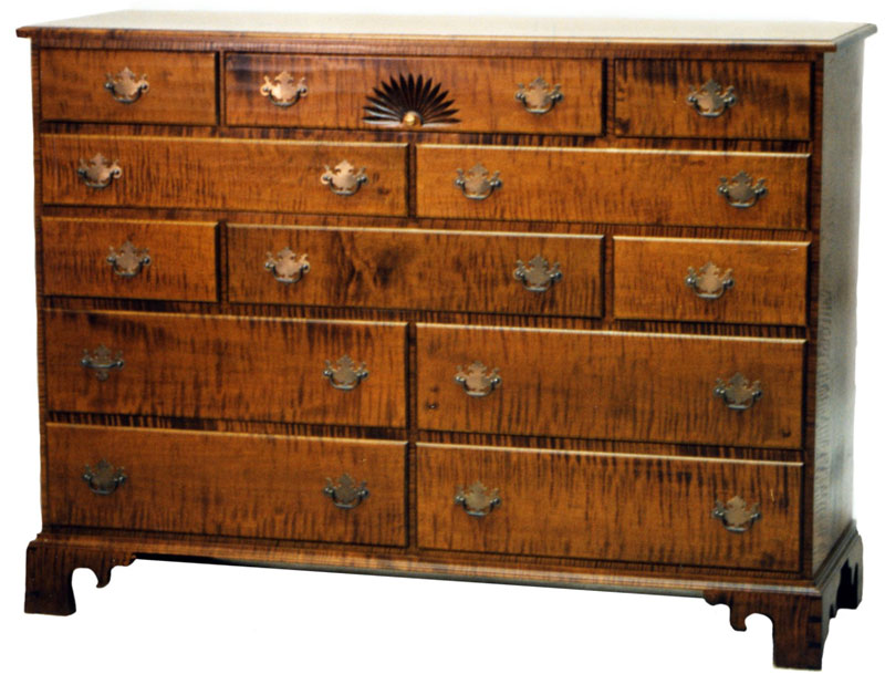 Mule Chest with Dovetailed Bracket Feet