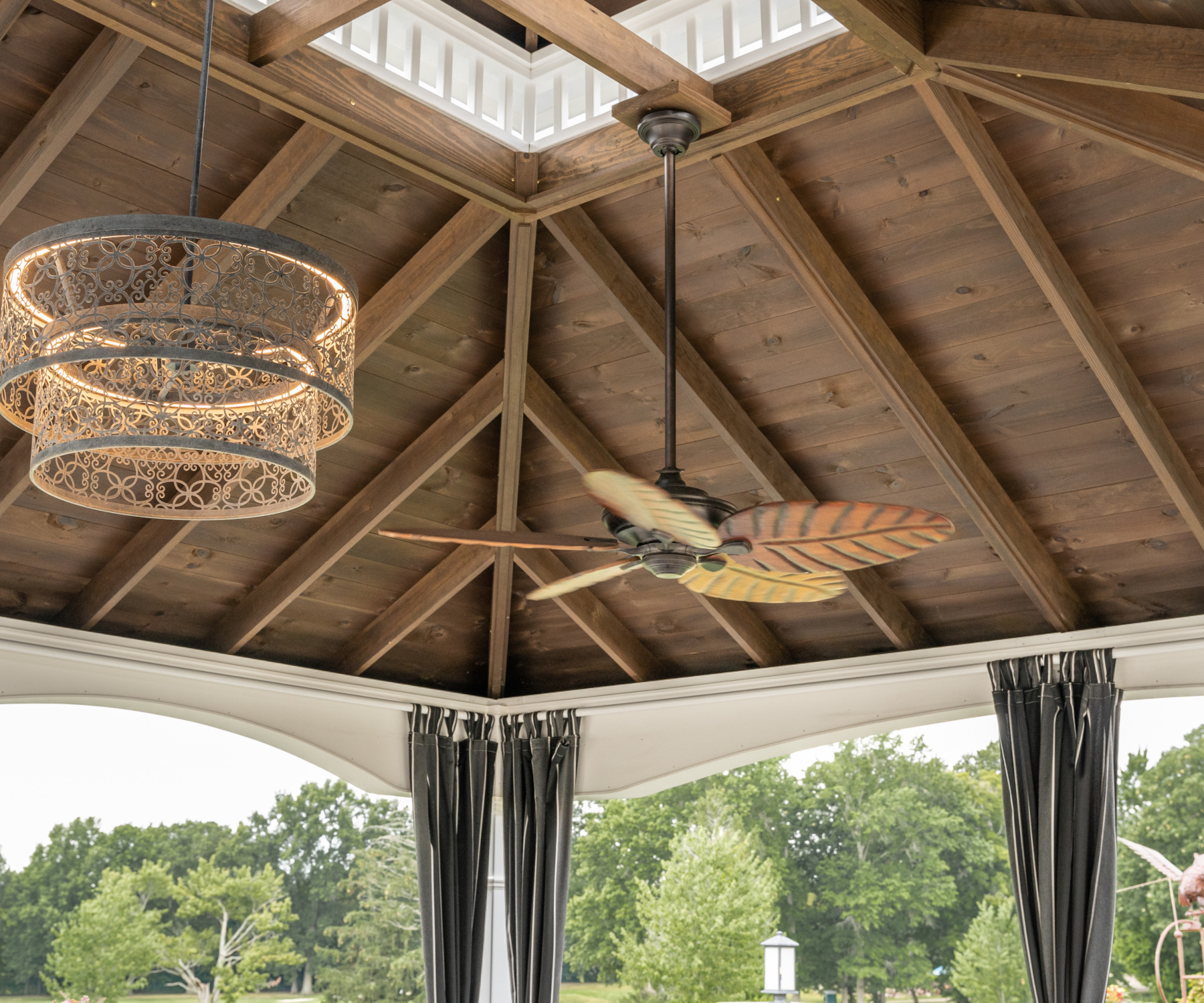 White Victoria Pavilion with Arched Beams