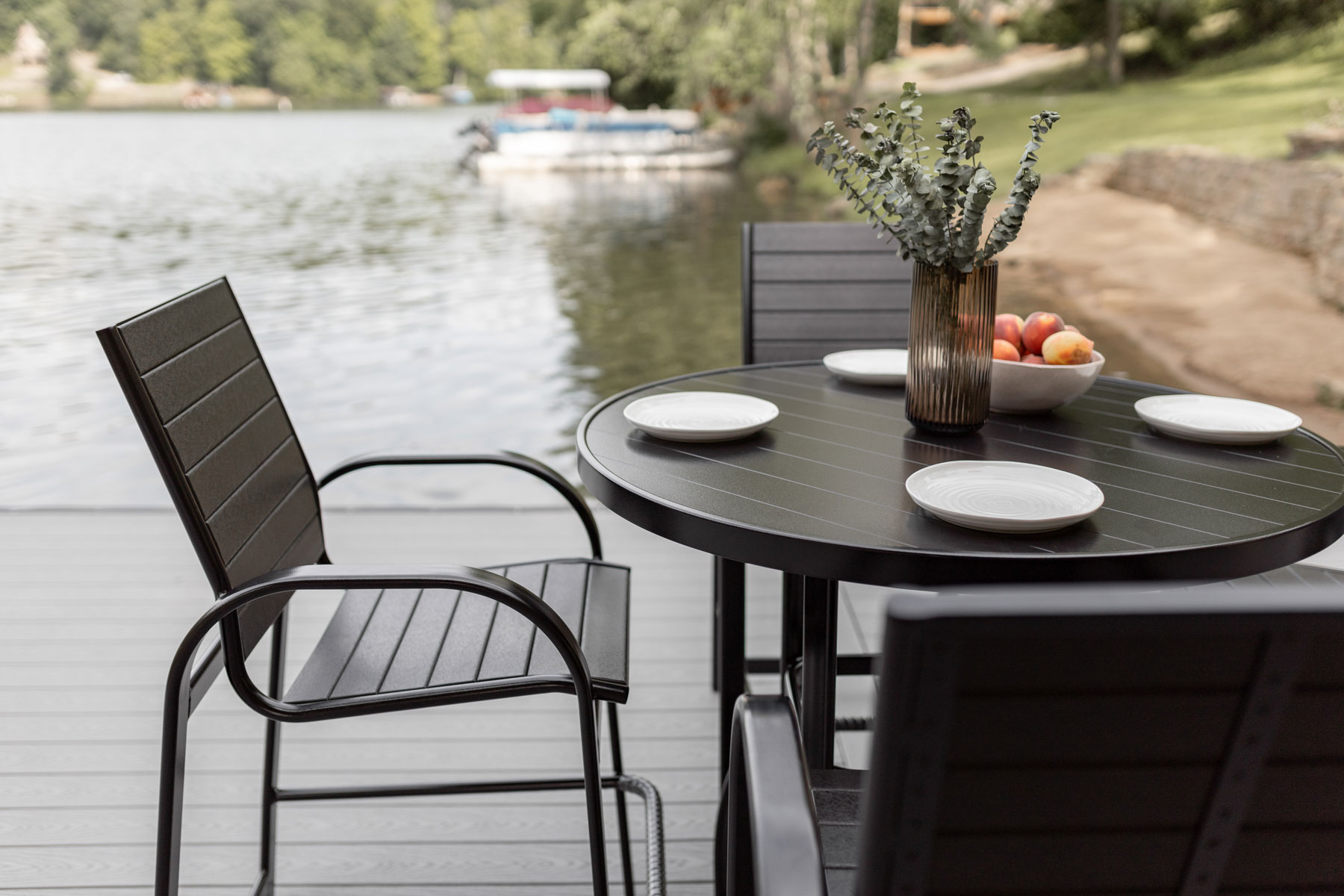 Murphy 42" Round Aluminum Bar Table in Black with Murphy Chairs
