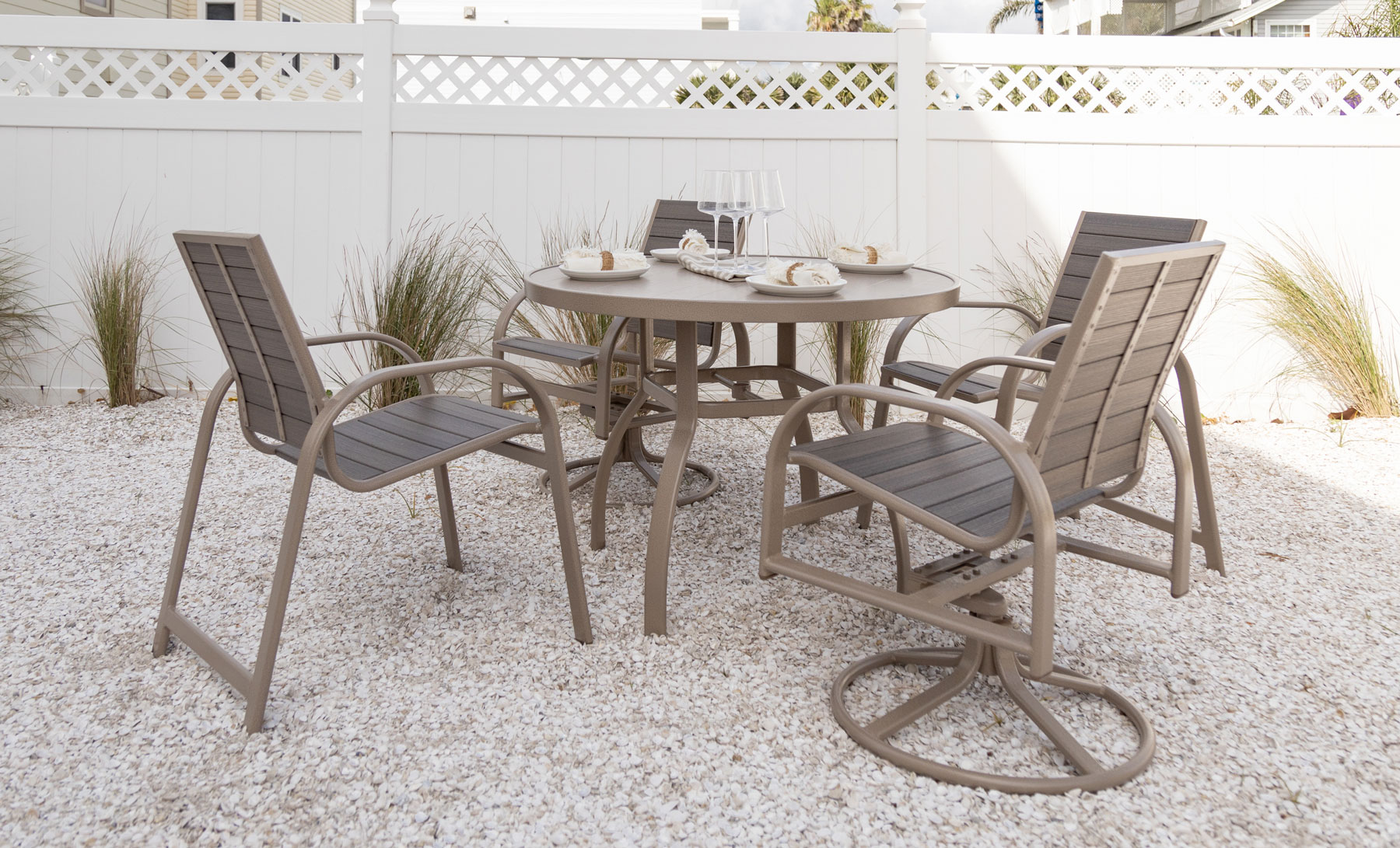 Murphy 42"Round Aluminum Table with Murphy Chairs