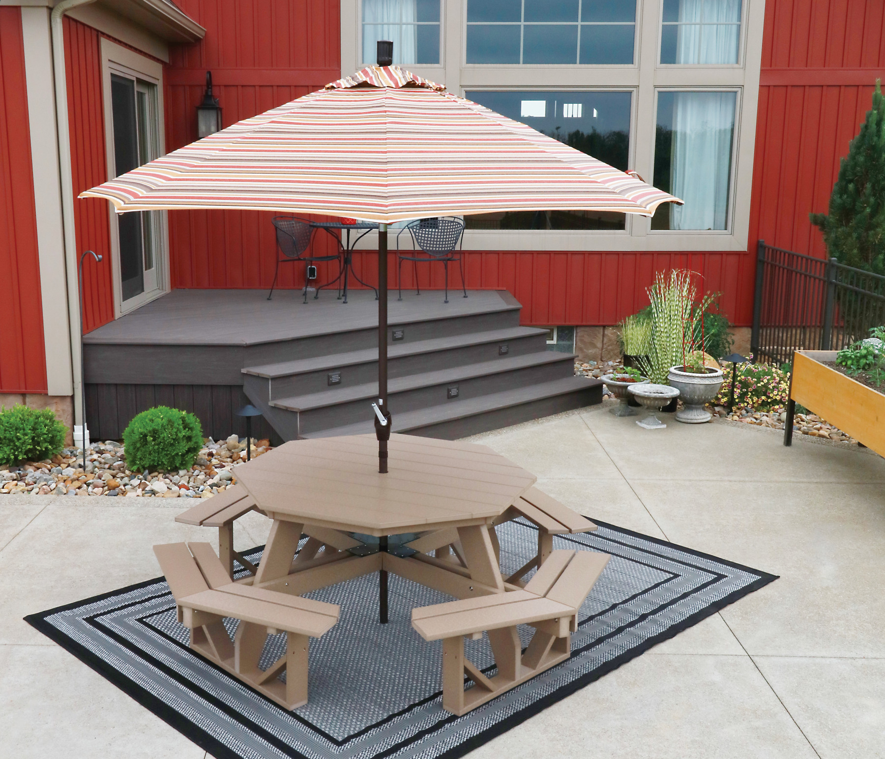 Octagon Poly Picnic Table in Weatherwood