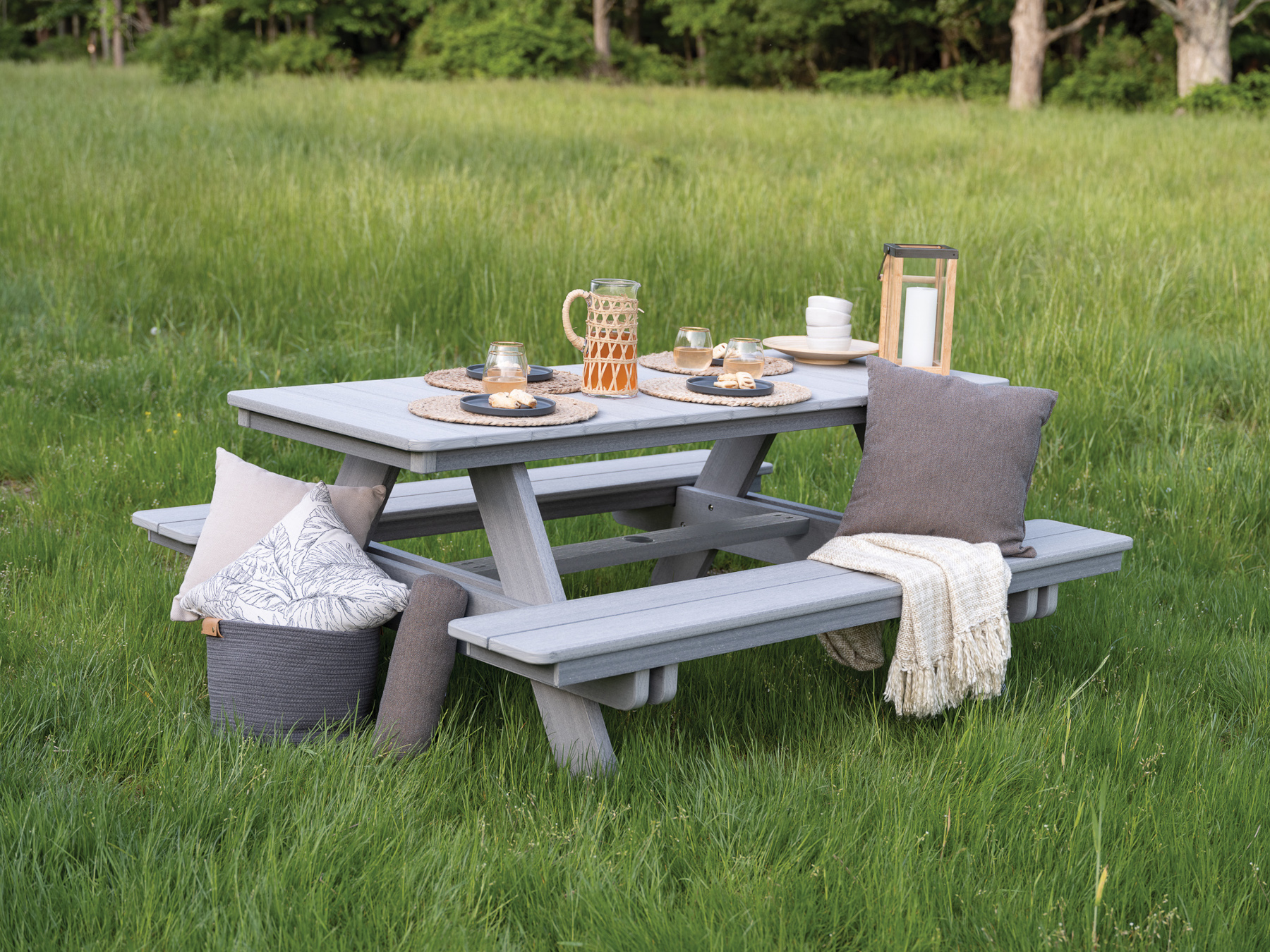 Rectangular Picnic Table in Driftwood.