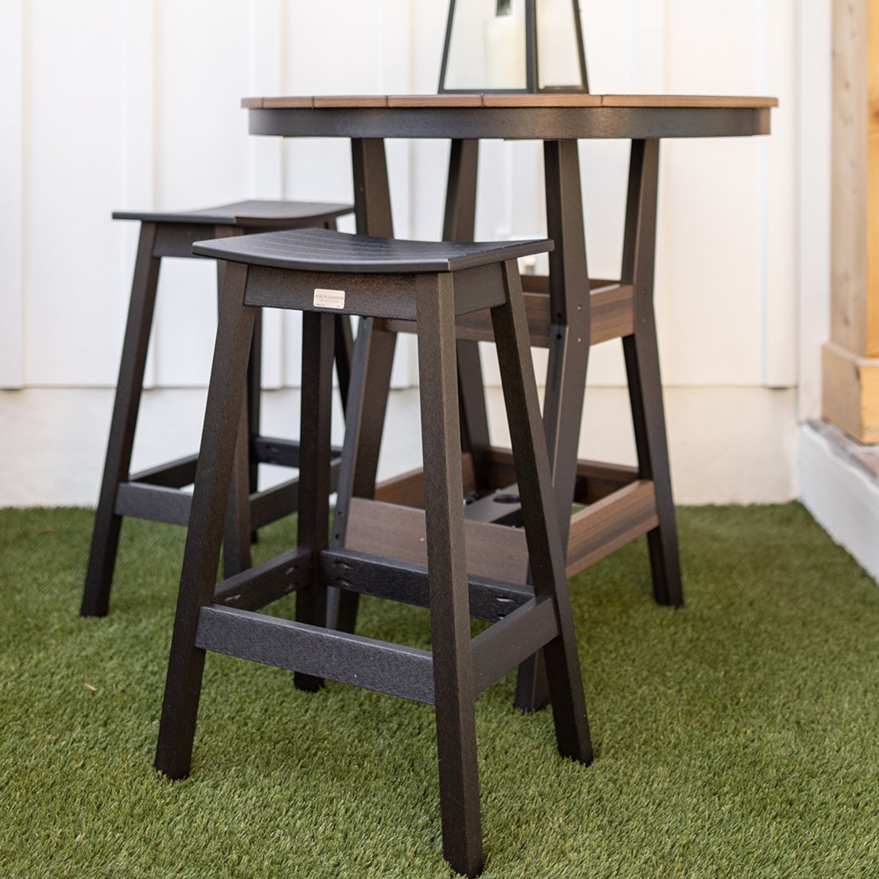 Harbor 38" Round Table