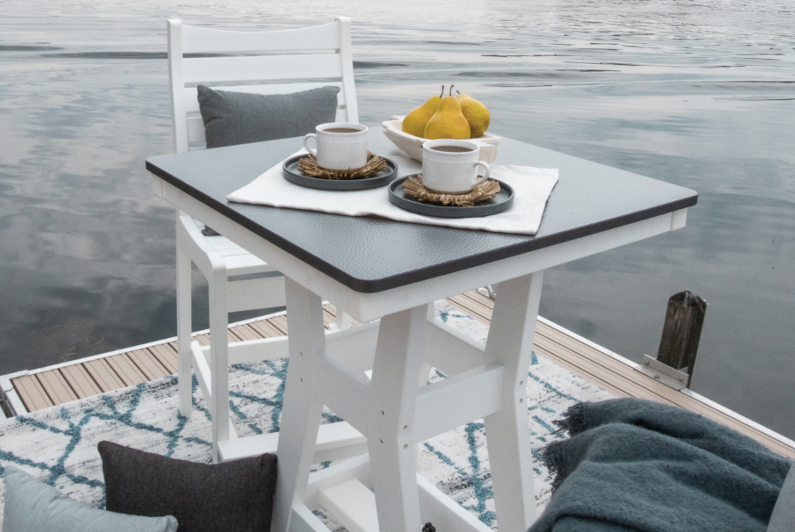 Harbor Square Tables by Berlin Gardens