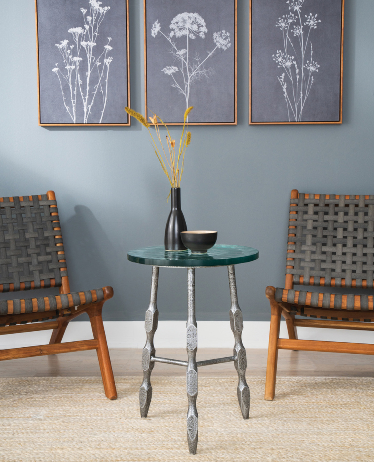 Charleston Forge Windsor Round Drink Table