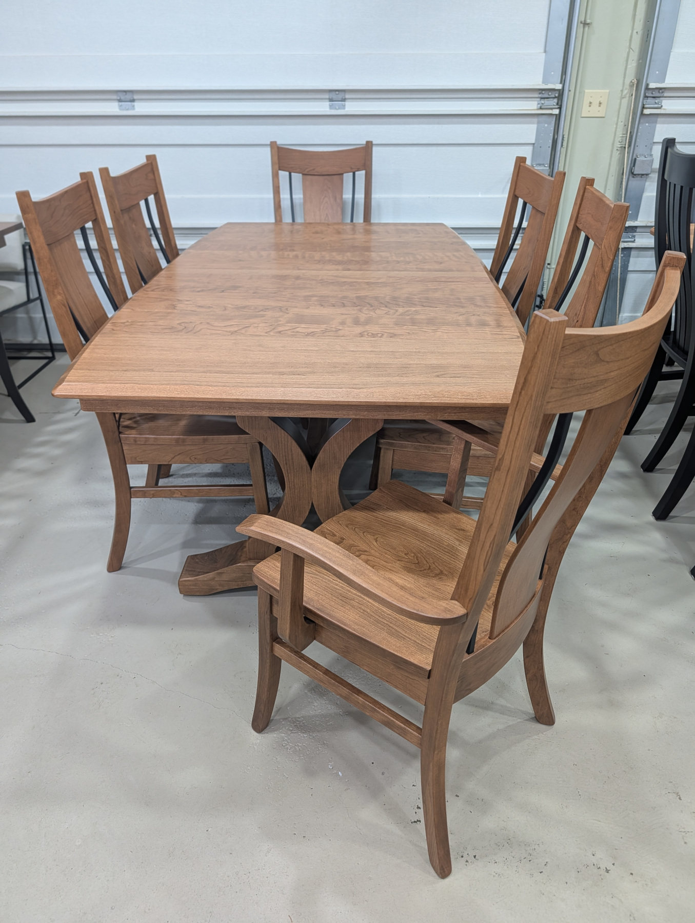 Gatlin Double Pedestal Dining Table Set in Cherry