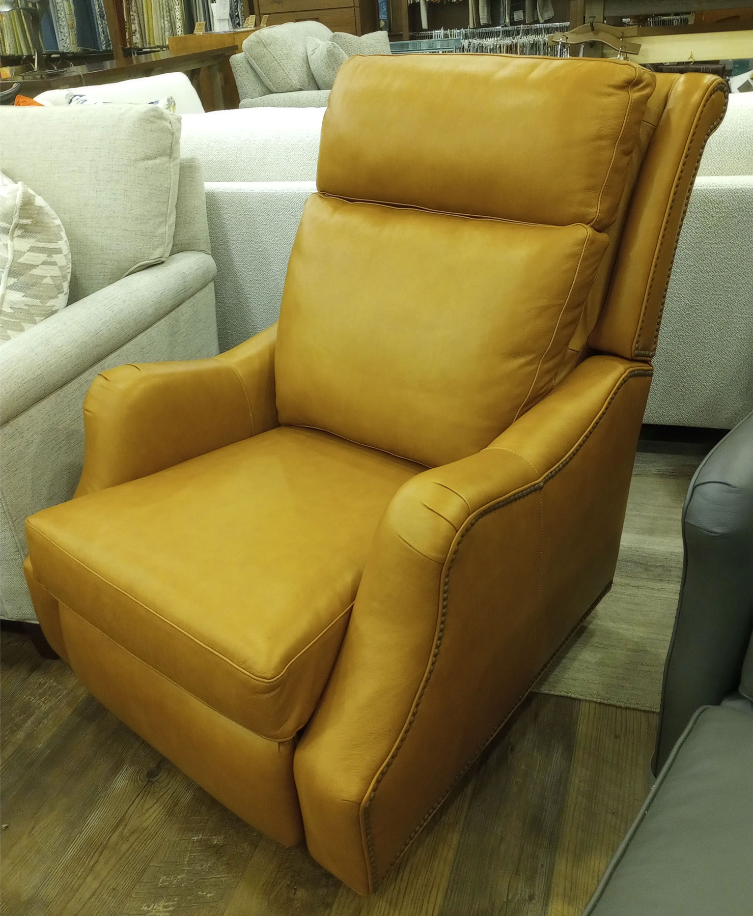 McKinley Leather 109 Julian Swivel Recliner in Paloma Caramel Leather