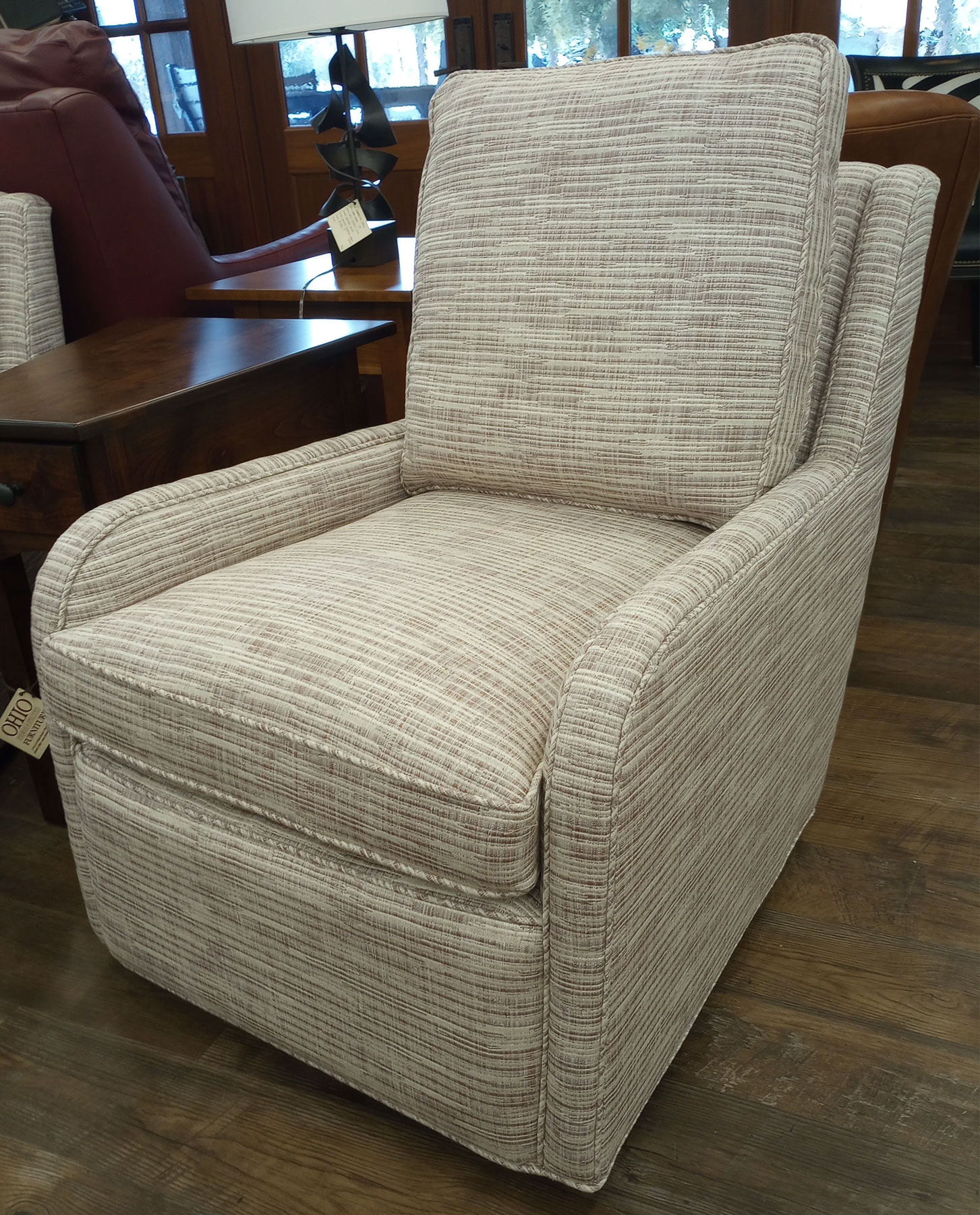 Leathercraft 282-S Sadler Swivel Chair in Naila Rouge Fabric