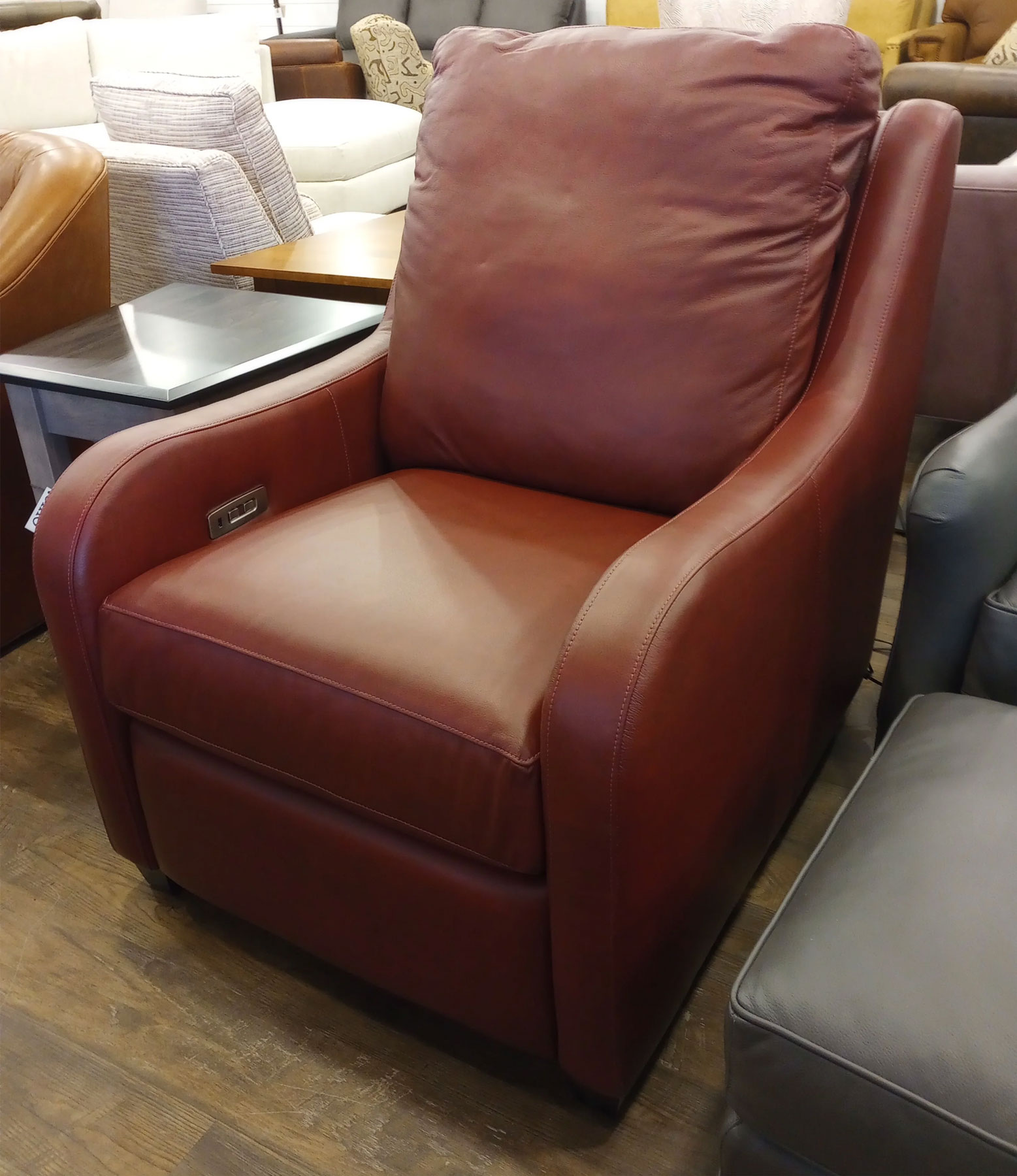 CC Leather 714 Power Recliner in Gaucholin Vermilion Leather