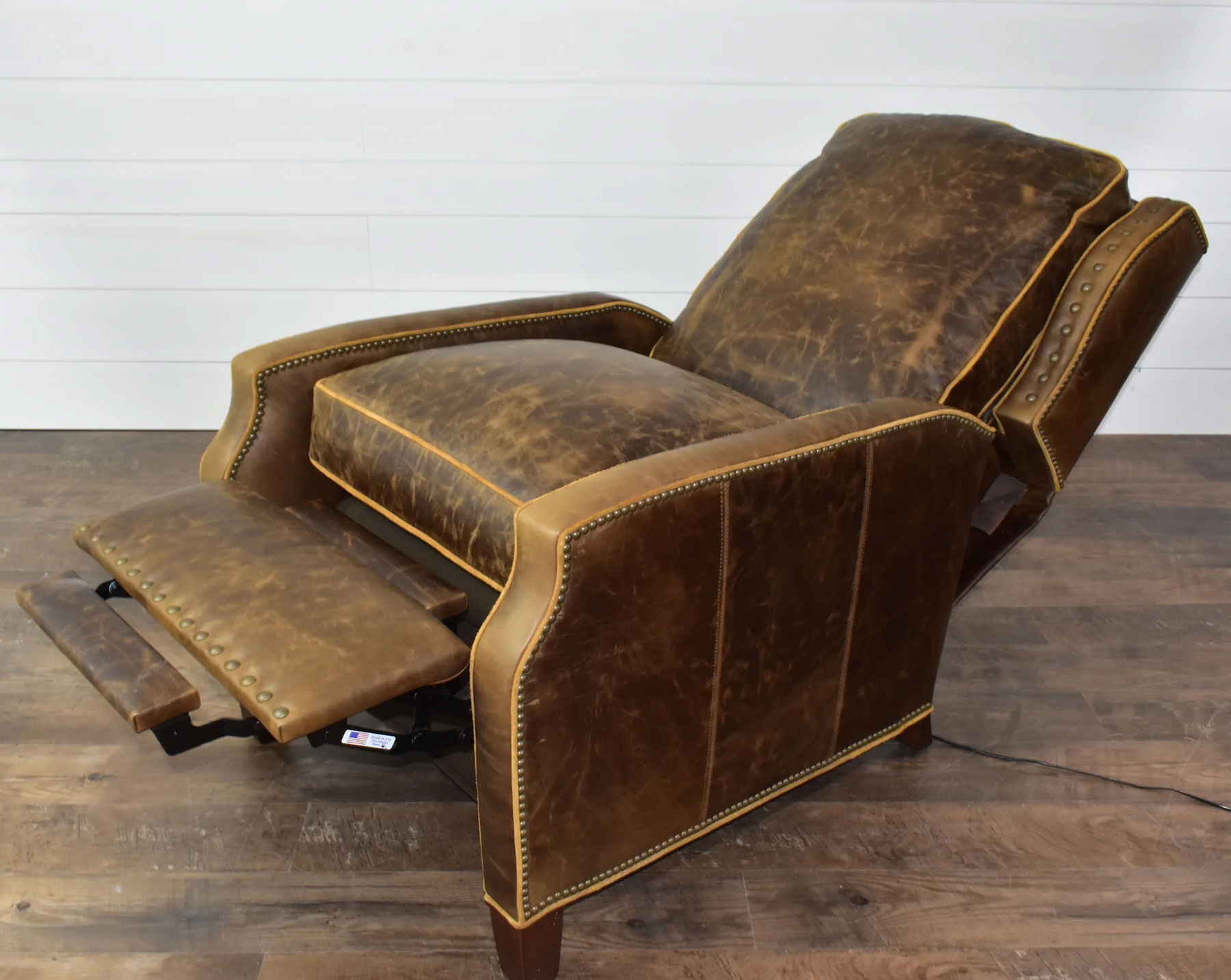 Our House 533-RE Barrineau Electric Recliner in Leather