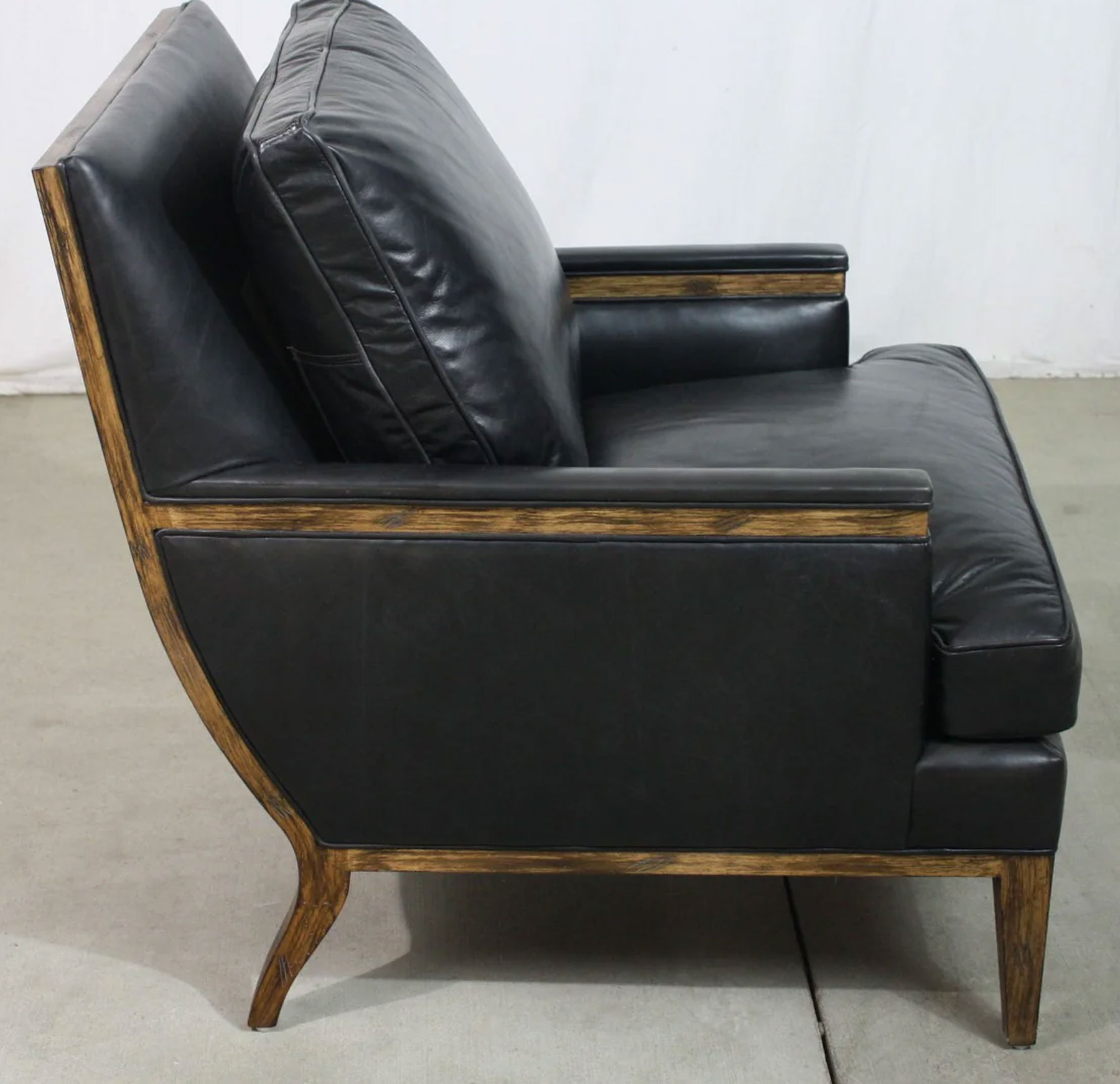 Leathercraft 763 Oslo Lounge Chair in Hazy Black Leather