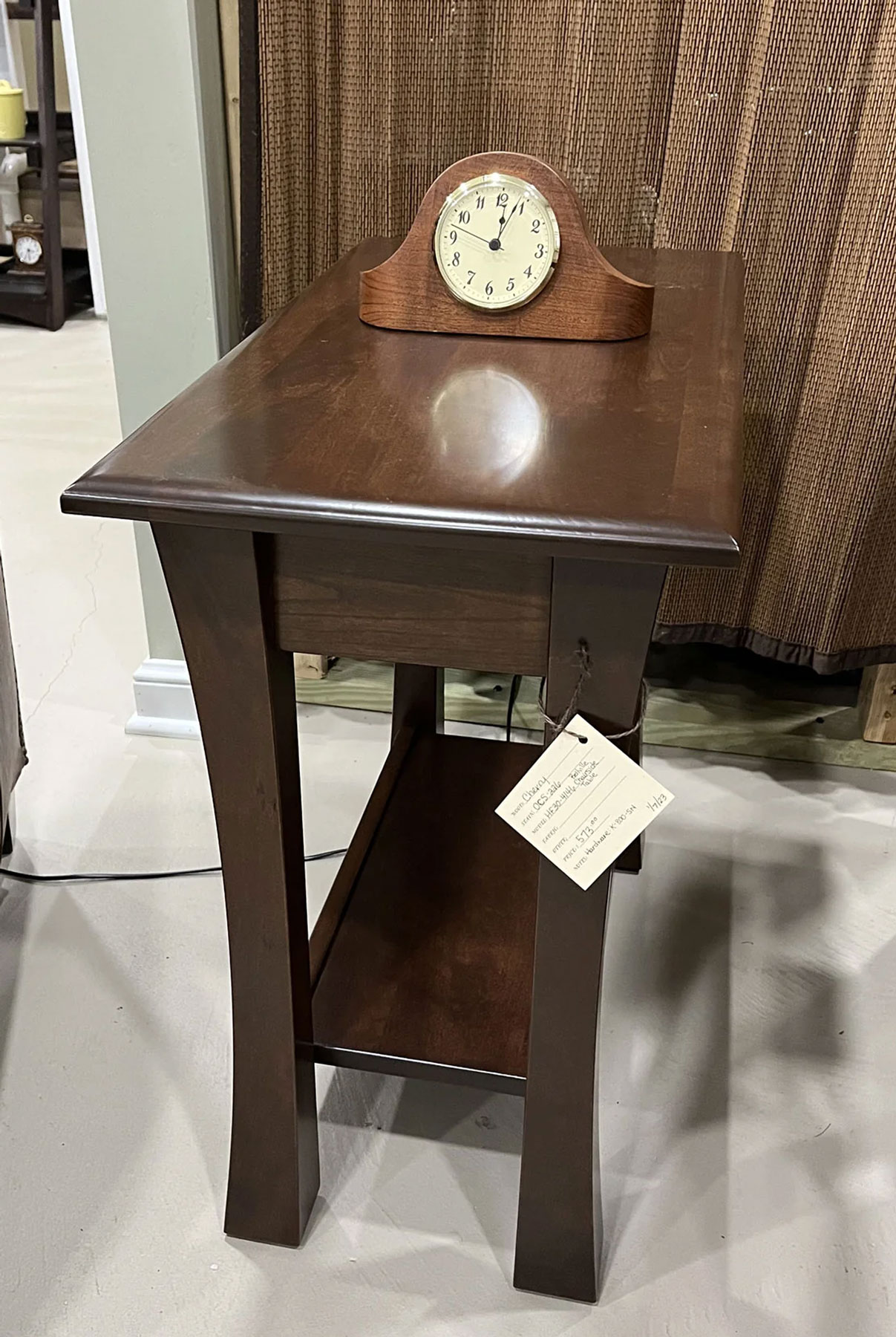 Bellville Chairside End Table in Cherry