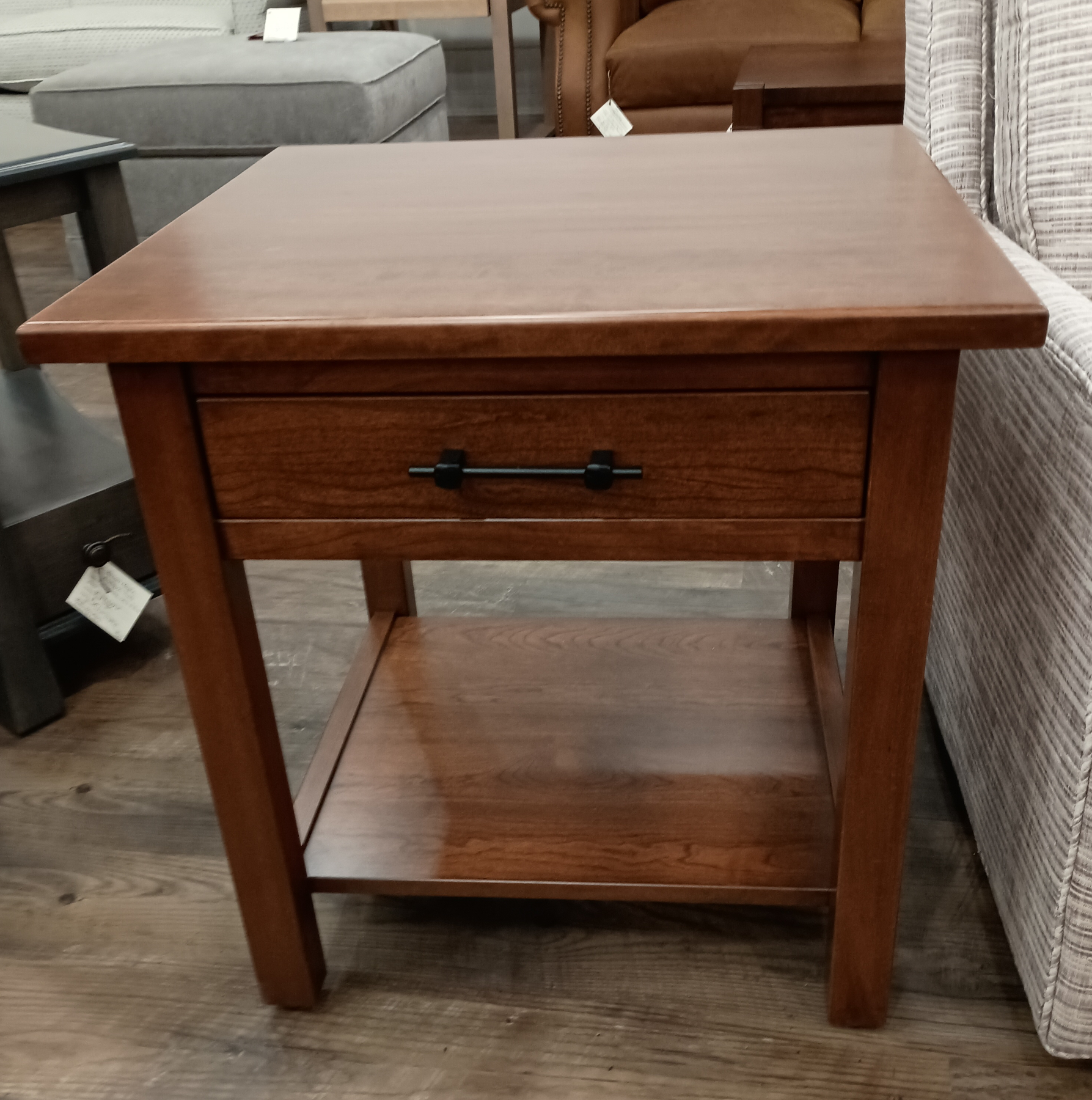 Krowndale End Table in Cherry