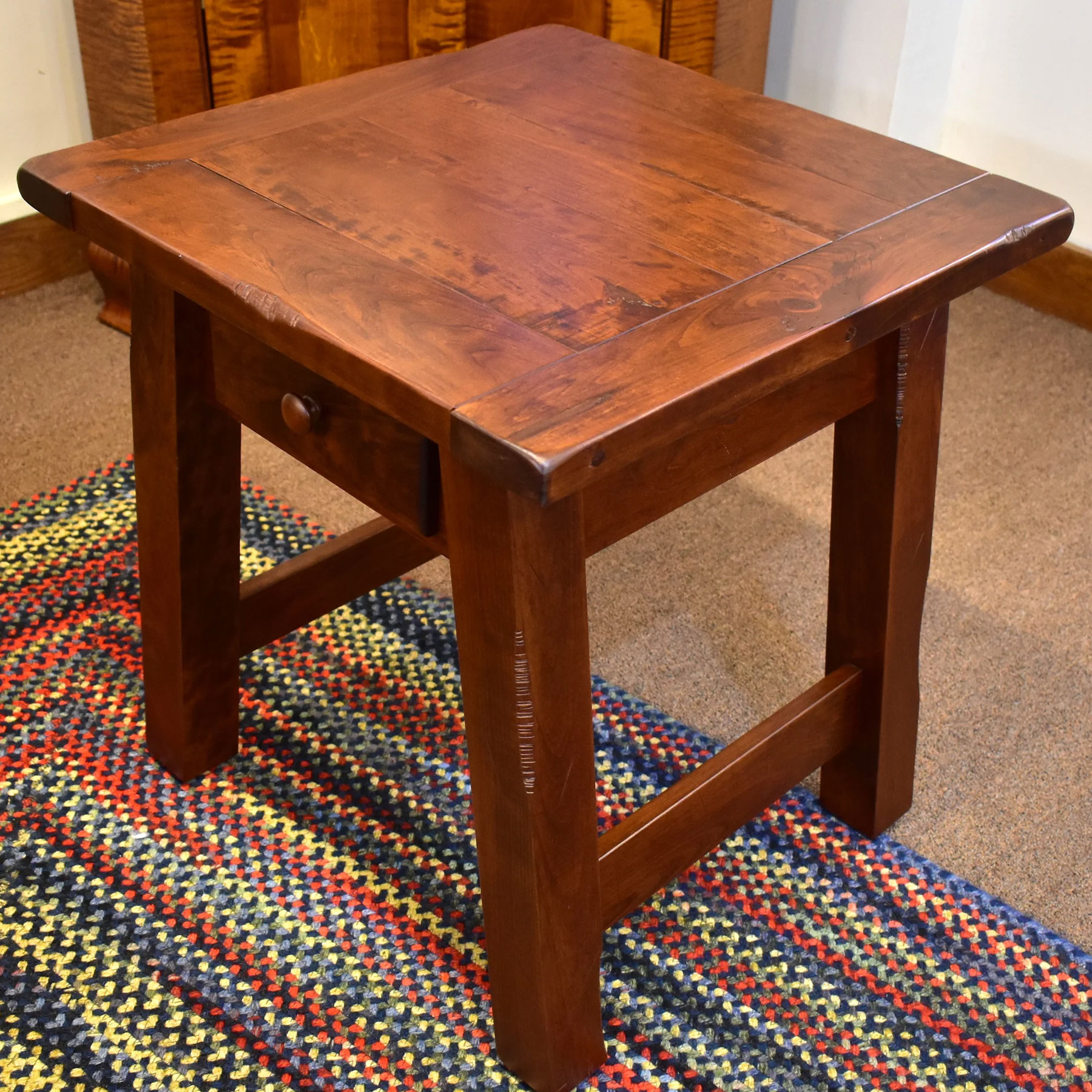 Settler's End Table in Rustic Cherry 