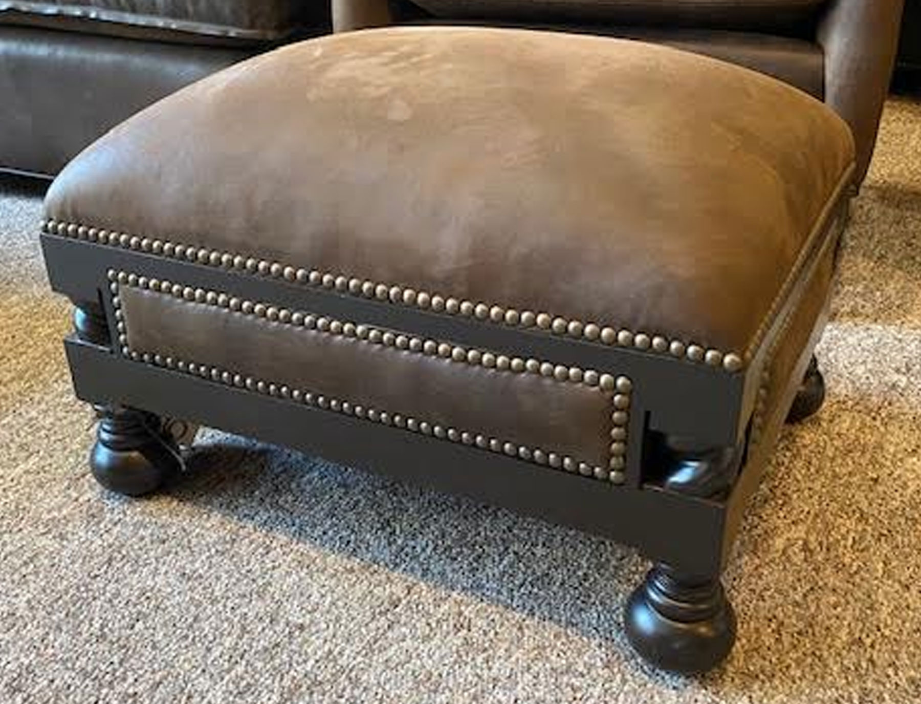 Leathercraft 841 All Hallows Library Ottoman in Aged Cigar Leather