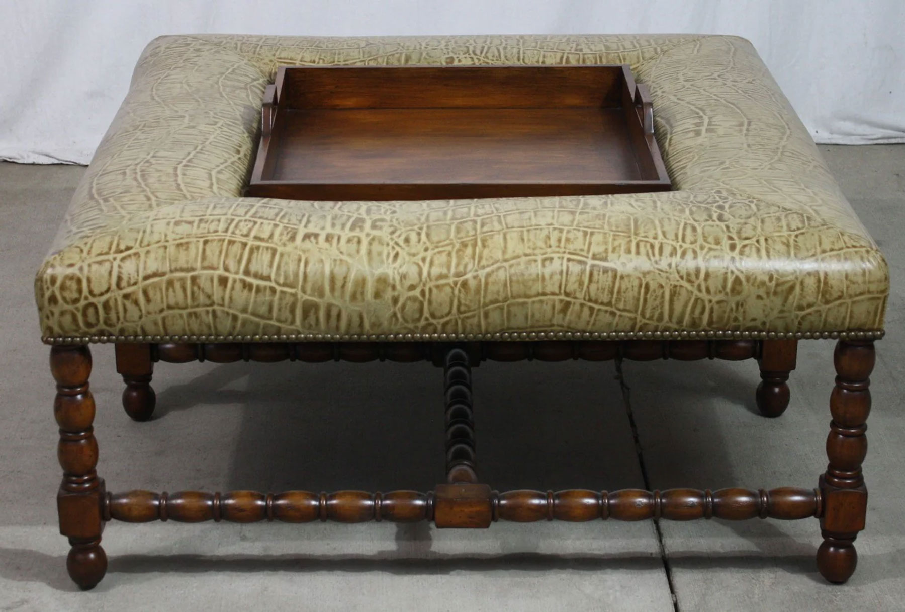 Leathercraft 728 Hyde Park Tray Ottoman in Honey Comb Leather
