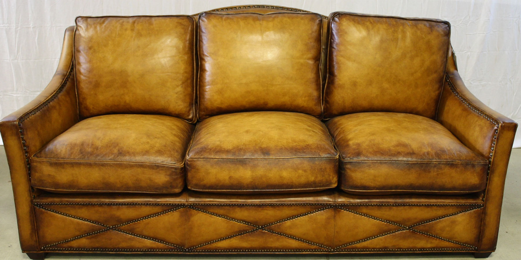 Leathercraft 542-83 Sofa in Whiskey Barrel Hand Rubbed Leather