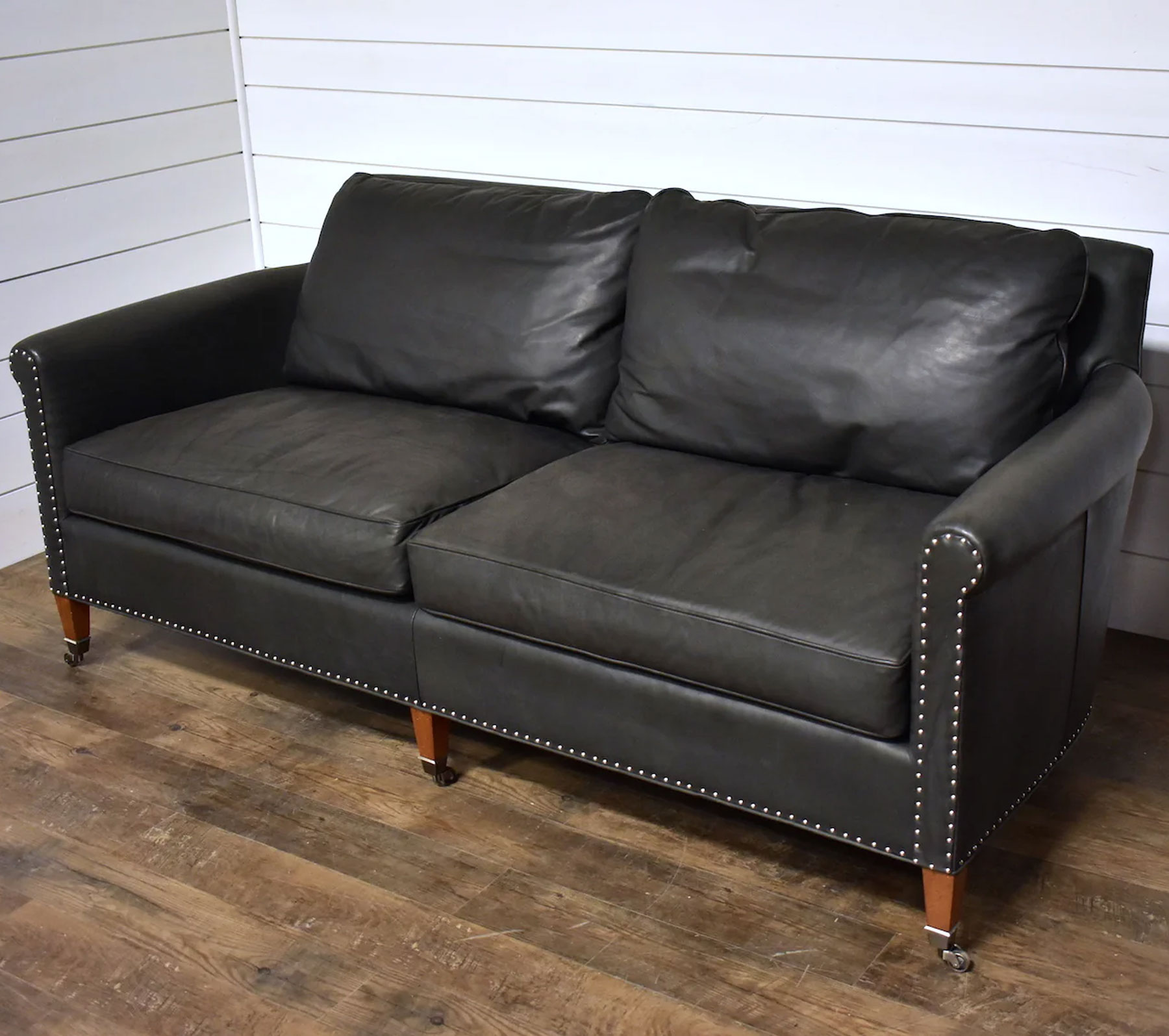 Leathercraft 938-00 Julianna Sofa in Posh Knight Leather