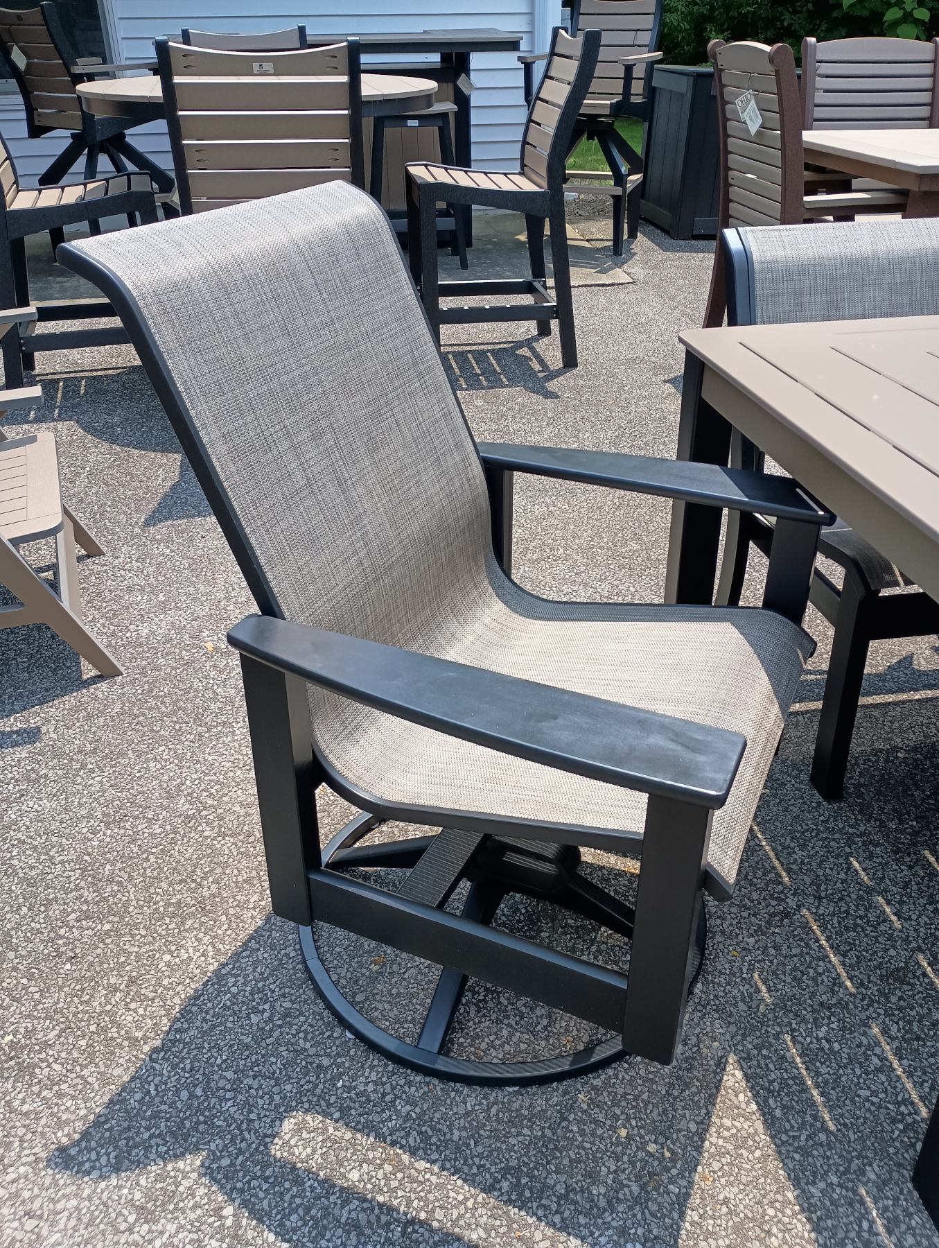 Leeward Swivel Rocker