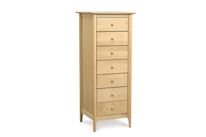 Sarah 7-Drawer Chest in Maple