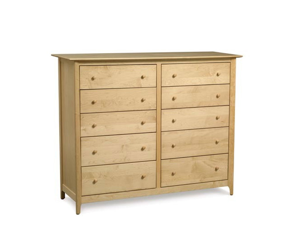 Copeland Sarah 10 Drawer Dresser in Maple 